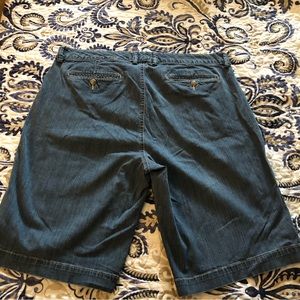 Eddie Bauer Knee Length Blue Denim Shorts size 16